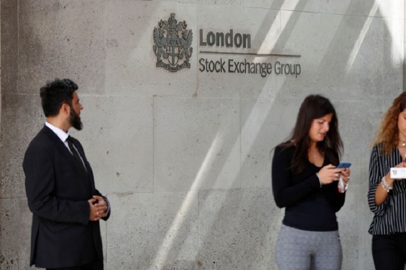 FTSE 100 lower, Shell jumps on strong profits, buyback, mortgage approvals rise
