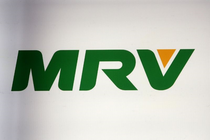 © Reuters. Logo da MRV em painel na B3, em São Paulo (SP) 
25/07/2019
REUTERS/Amanda Perobelli