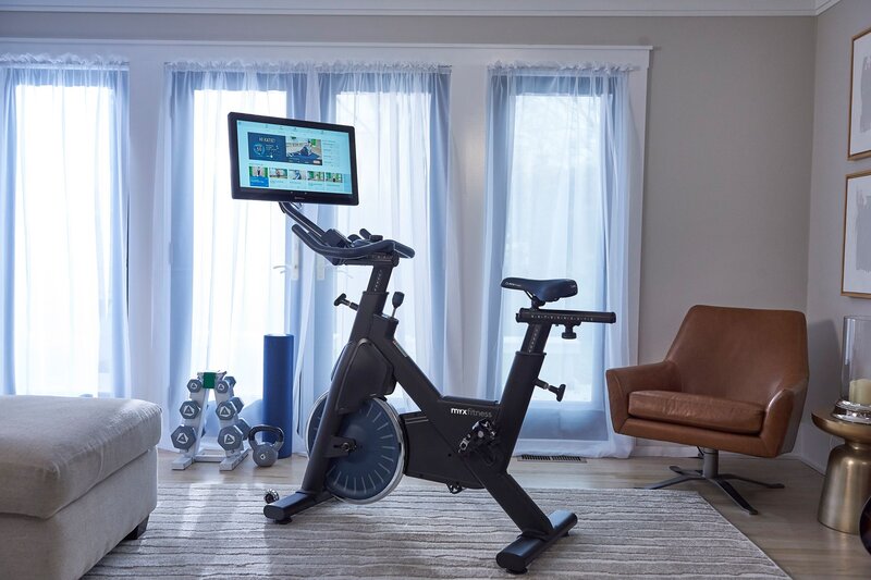 Peloton's Failure to Deliver Brightens the Holidays for Rivals