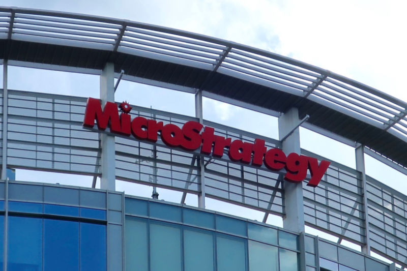 Earnings call: MicroStrategy's bitcoin bet and cloud transition