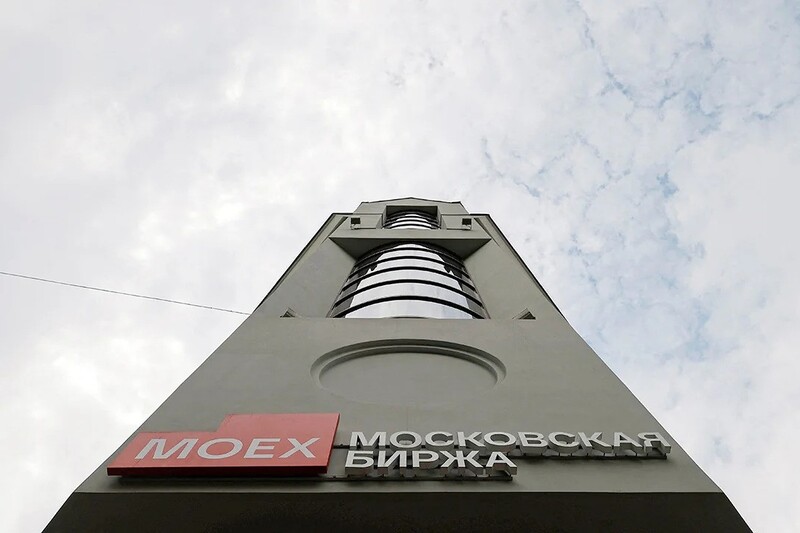 &copy; Reuters מדדי המניות ברוסיה עלו בנעילת המסחר; מדד MOEX Russia Index הוסיף 0.59%