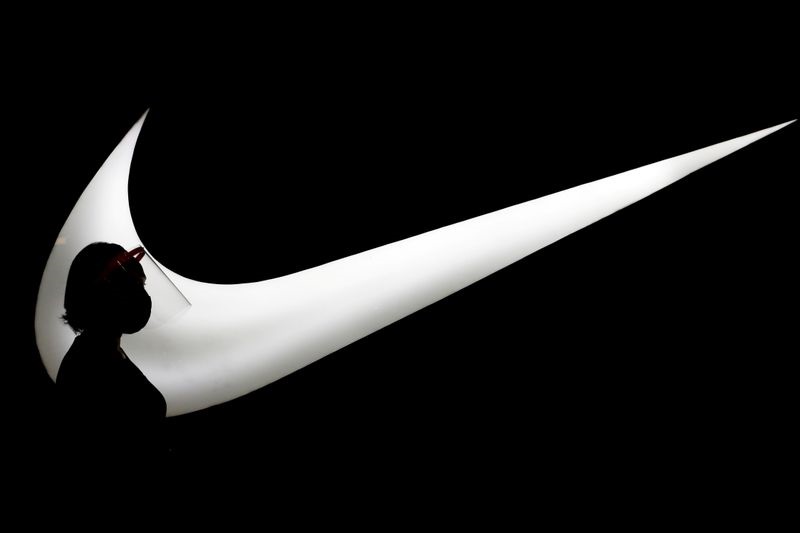 Báo cáo Nike: lợi nhuận, doanh thu cao hơn trong Q4