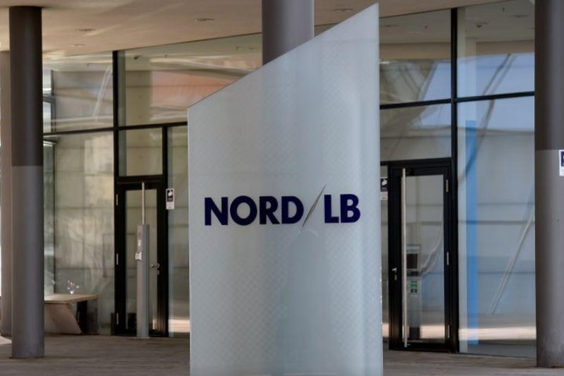 FIRMEN-BLICK-NordLB integriert Immobilientochter Deutsche Hypo vollständig