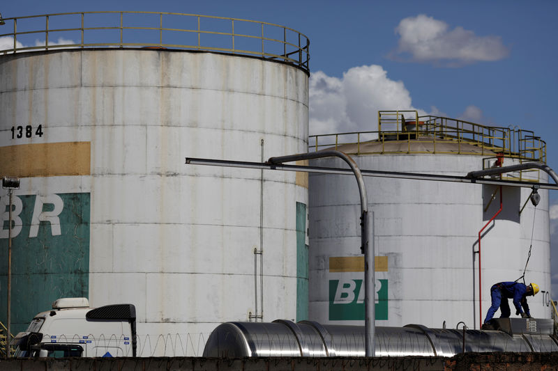 Petrobras refuta rota única para biodiesel, quer lançar 'diesel verde', diz diretor