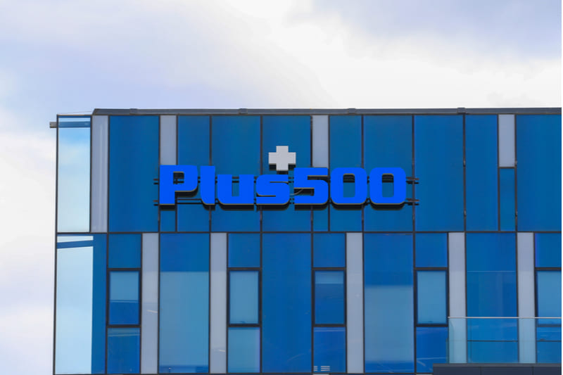 UK's Plus500 expects FY revenue, profit to top expectations