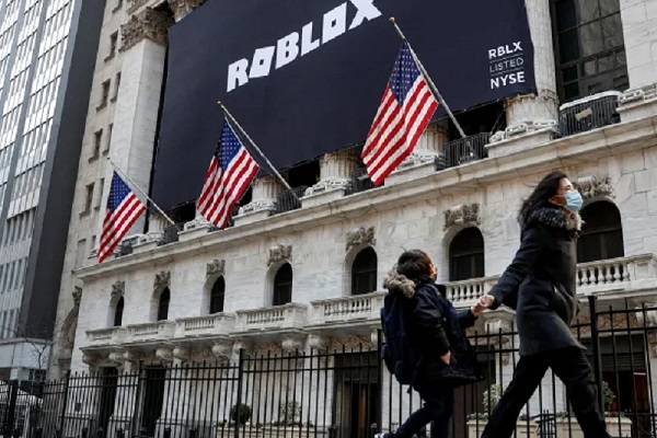 Roblox shares tumble on wider-than-expected loss