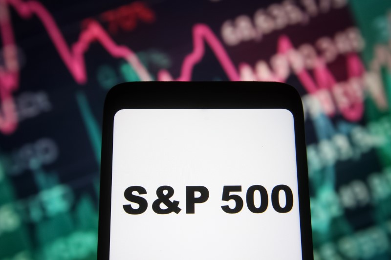 S&P 500 Year-End Forecasts Rise Amid Robust Earnings Season, AI Investments