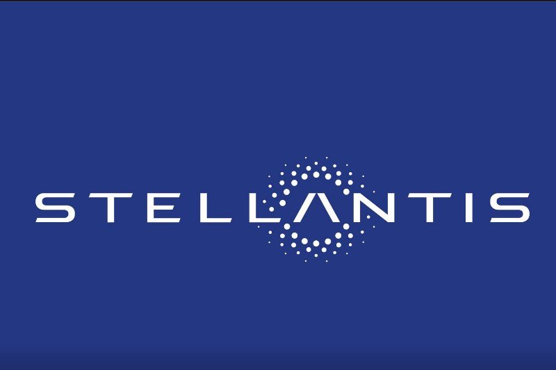 Stellantis Shares Slide After Union Warns of Production Slowdown