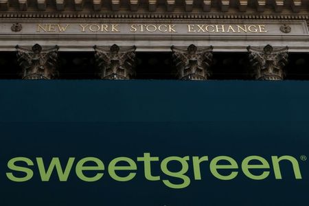 Sweetgreen Serves Up Guidance Cut, Wider Q2 Loss; Shares Slump