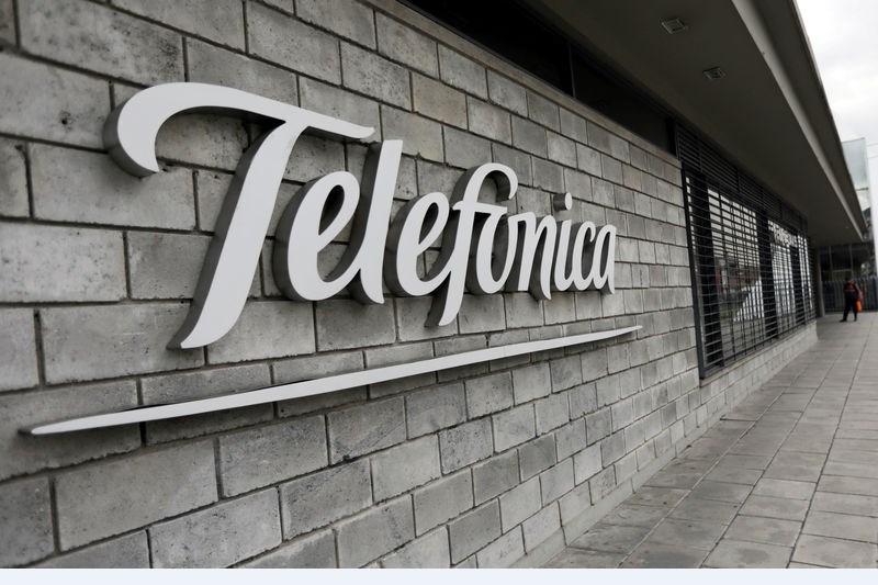 &copy;  Reuters Telefónica ganó 886 millones hasta marzo, un 118 % más que en 2020