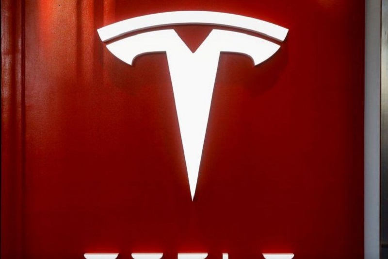 Tesla’s Elon Musk optimistic on progress for self-driving, robots By Reuters