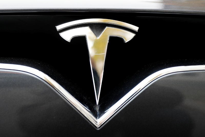 Musk Says New Tesla Factories Lose Billions of Dollars Ahead of Ramp Up