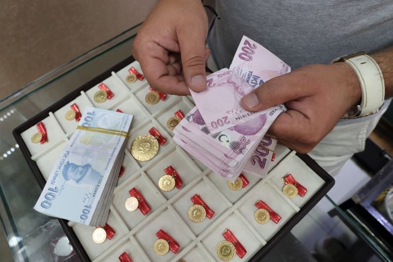 JPMorgan Blames Turkey’s Volatile Lira for Investor Misgivings