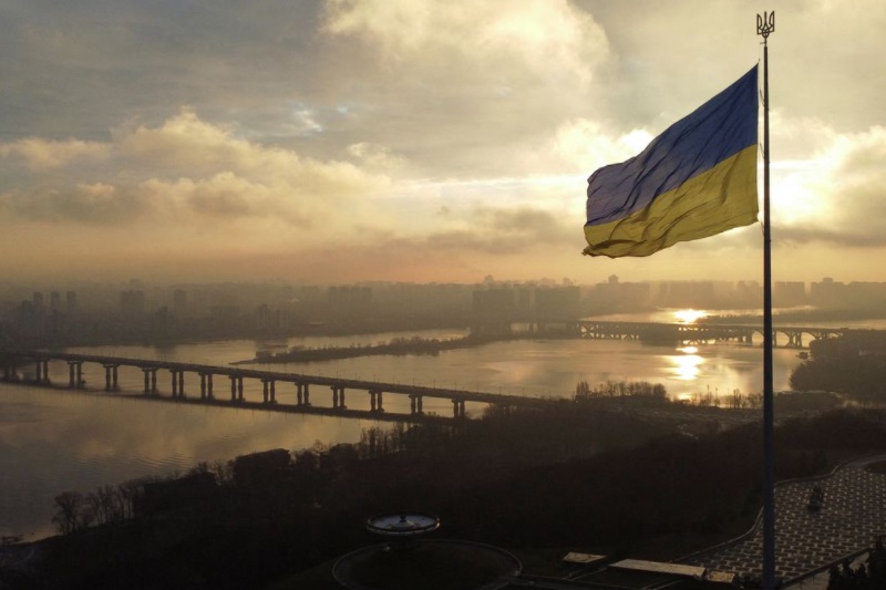 GESAMT-ROUNDUP 3: G7-Staaten zeigen Geschlossenheit - Kiew unter Raketenbeschuss