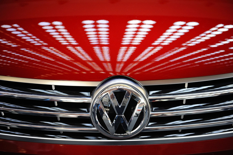 Volkswagen sube beneficio hasta septiembre pero lo baja en tercer trimestre