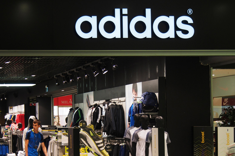 Adidas subió el beneficio operativo en el segundo trimestre un 77 %