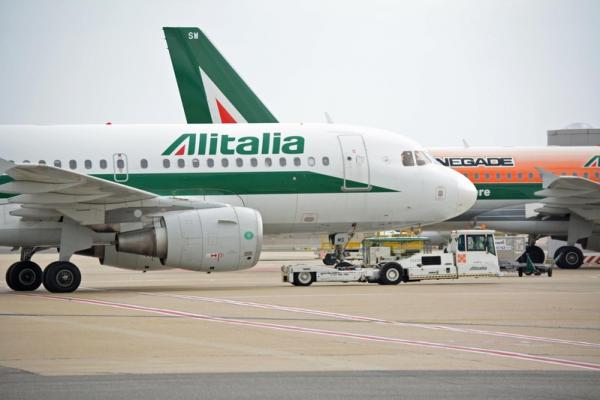 &copy; Reuters.  &#39;Delta en easyJet samen bij bod Alitalia&#39;