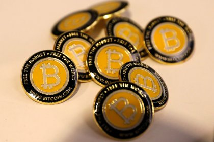 Bitcoin despenca a menor nível desde maio após fala de presidente do Facebook