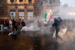 Anti-vax protesters in Rome target Draghi's office, union's headquarters