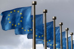 EU leaders set no date for banking union, ask for plan to get there