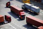 韓国、トラック運転手のストが3日目に突入 供給網に懸念