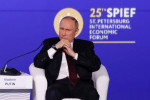 「ロシア版ダボス会議」にハッカー攻撃、プーチン氏演説が遅延