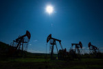 Oil prices rise on US trade optimism, drop in crude inventories