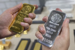 White House to clarify tariffs for gold bars as industry stops flying bullion to US