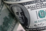 Dólar recua com consolidação de apostas em corte de juros pelo Fed em setembro