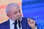Lula diz esperar que Trump se convença de que terá de negociar com Brasil e outros países