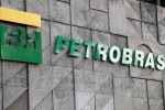 Petrobras tem prejuízo de R$17 bi no 4º tri; lucro cai 70,6% em 2024