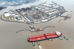 Oil prices settle lower, US economic concerns outweigh Fed rate cut