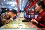 Chuyên gia cảnh báo khi giá vàng giảm 500.000 đồng/lượng