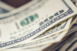 Giá USD bật tăng mạnh