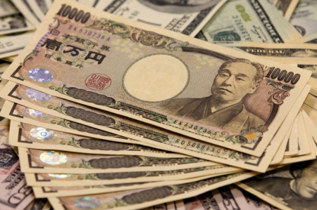 สกุลเงินเอเชียทรงตัวก่อนสัญญาณจากเฟด จับตาการแทรกแซงใน USD/JPY