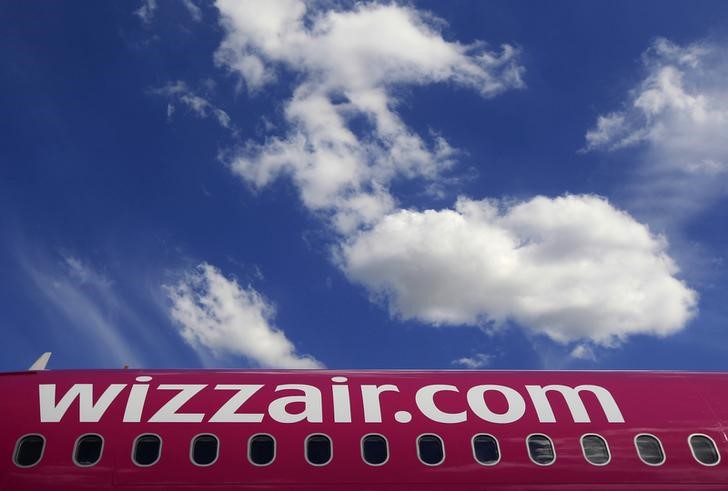 &copy; Reuters Wizz Air umieści 12. samolot w bazie Warszawie w kwietniu 2024 r.