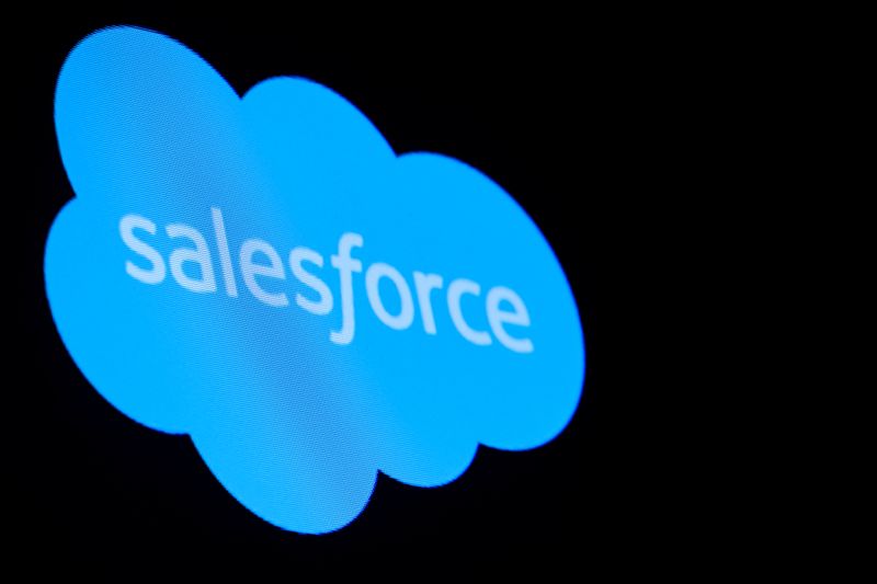 Analysts Positive About New Salesforce Mid-Term Targets