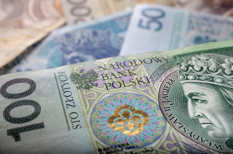 USD/PLN przekroczył kolejną granicę po publikacji PMI. Dolar kosztuje 4,87 złotego