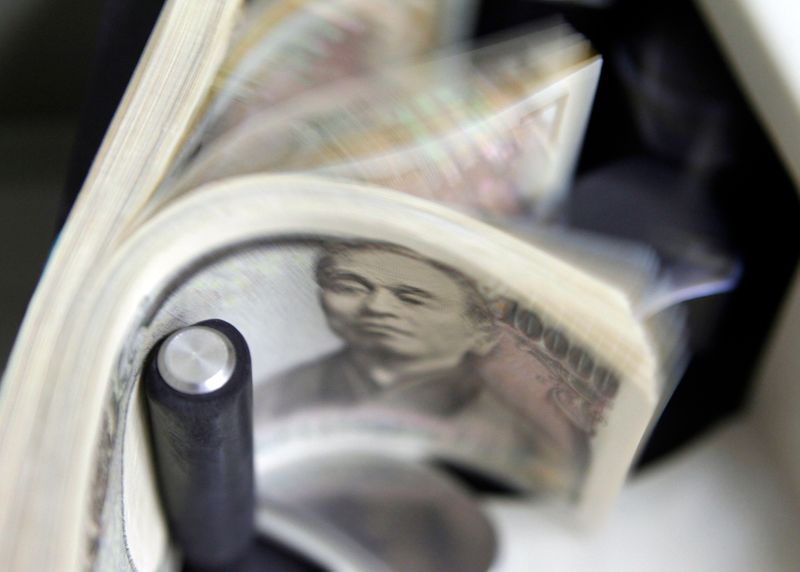 Japón apunta a una nueva intervención ante la continua devaluación del yen