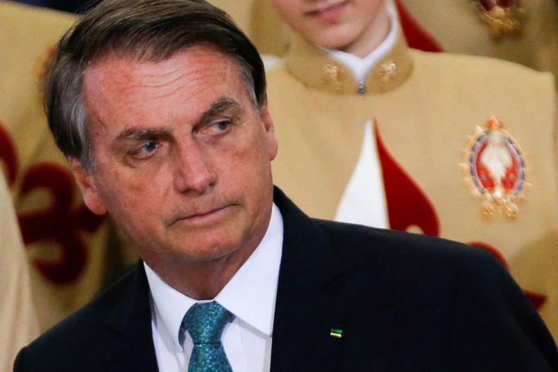 &copy; Reuters Carlos Bolsonaro visita Bento Gonçalves e é recebido por prefeito