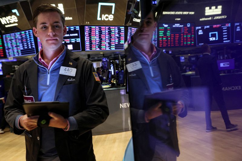 Stock Market Today: Dow Racks Up 2-Day Gain as Tech Reigns Supreme Ahead of Powell
