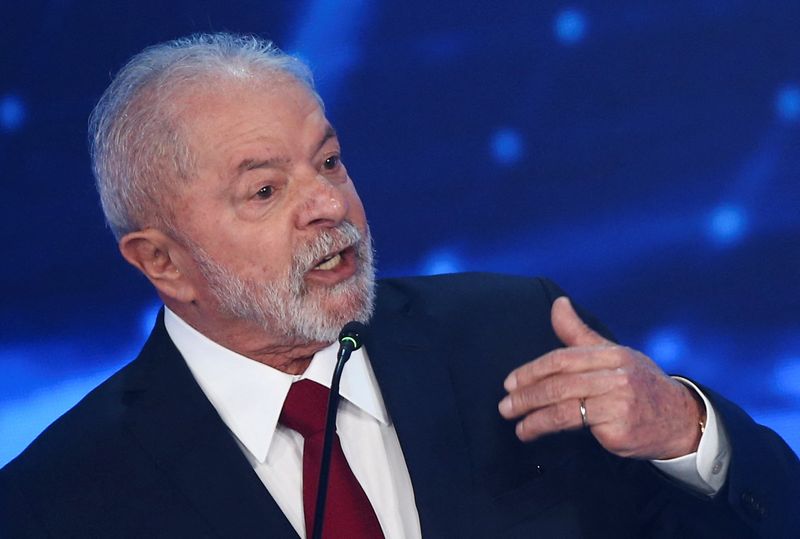 Lula: Ao invés de comemorar vitória, deputados terão que ir para rua nos ajudar