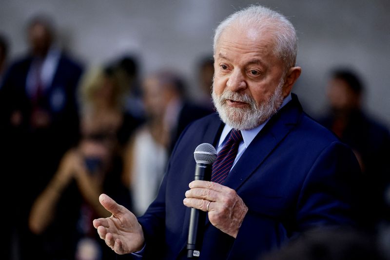 &copy; Reuters Lula diz ter acionado STF para negociar desoneração com empresários
