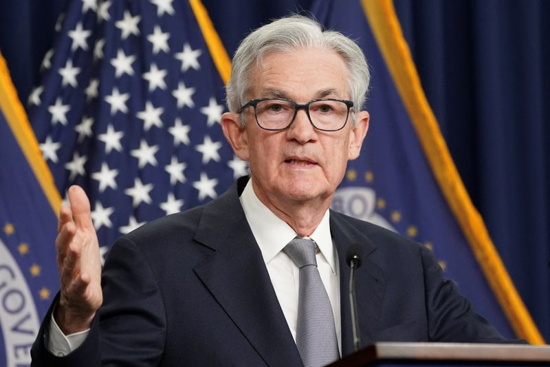 &copy; Reuters Powell reforça incerteza e falta de progresso recente na inflação rumo à meta nos EUA
