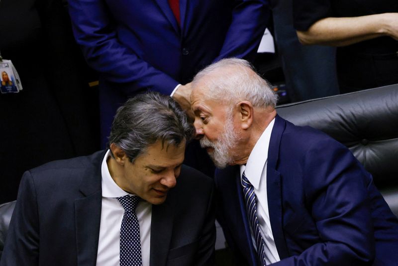 &copy; Reuters Haddad se reúne com Lula para tratar da pauta econômica na 4ª feira