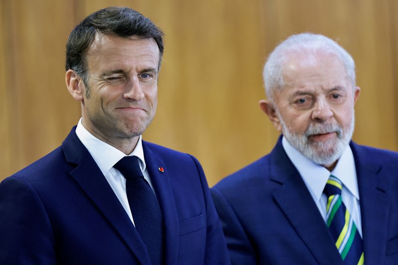 &copy; Reuters Lula telefona a Macron e repudia uso político de tarifas comerciais contra o Brasil
