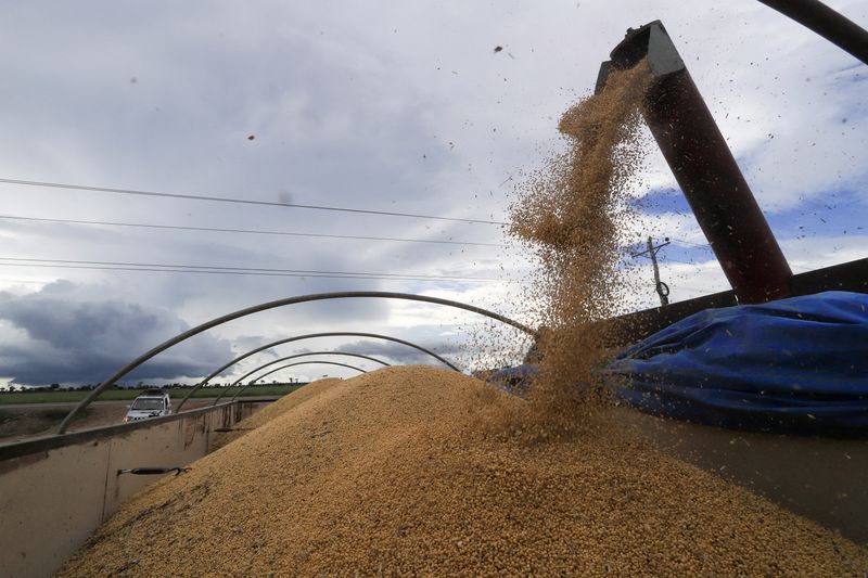 &copy; Reuters Justiça marca para julho leilão das fábricas de soja da Imcopa no PR