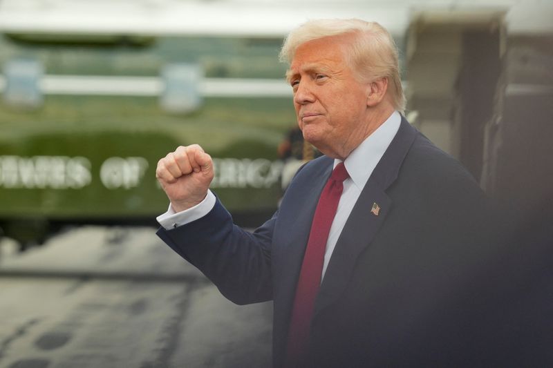 &copy; Reuters Trump defende política comercial, nega efeito inflacionário de tarifas e critica Goldman Sachs