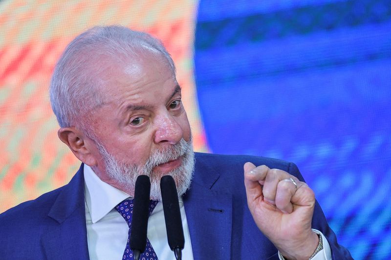 Em pronunciamento, Lula enfatiza soberania e volta a falar em "traidores da pátria"