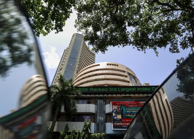 India shares lower at close of trade; Nifty 50 down 1.18%